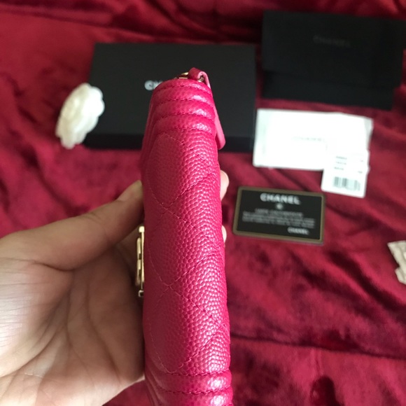 Chanel O-Coin wallet in FUCHSIA!! Boy style - Picture 5 of 7